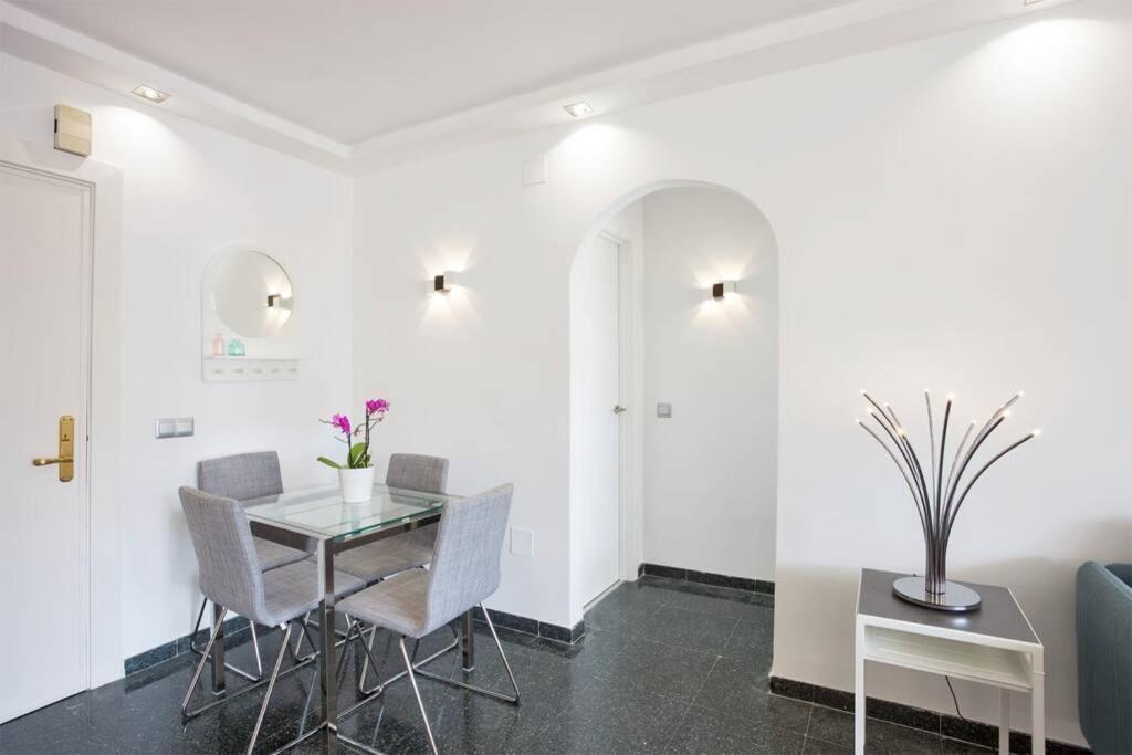 Puertosol 33 - 2 Bed Apartment, Beach Puerto Marina Benalmádena Zewnętrze zdjęcie